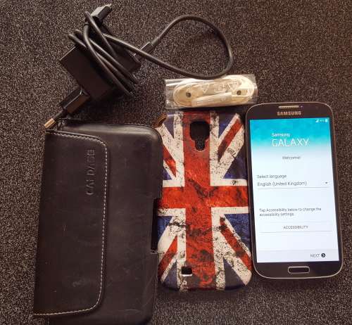 Samsung Galaxy S4 and accessories