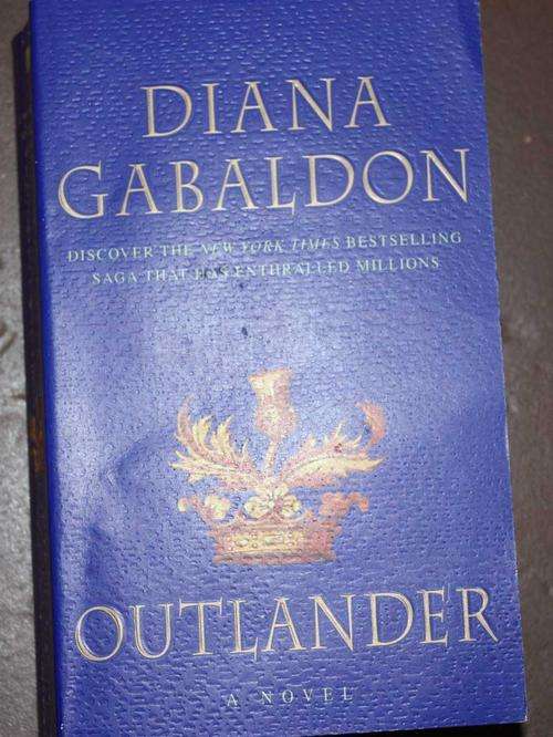 DIANA GABALDON - OUTLANDER!!