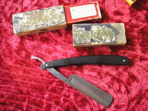ANTIQUE KROPP RAZOR (Cutthroat)