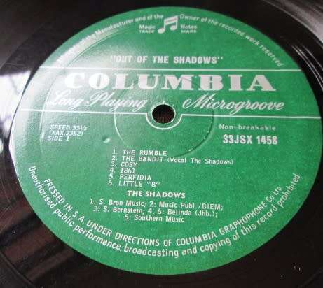 THE SHADOWS - OUT OF THE SHADOWS (33JSX 1458) VINYL LP RECORD - A3128