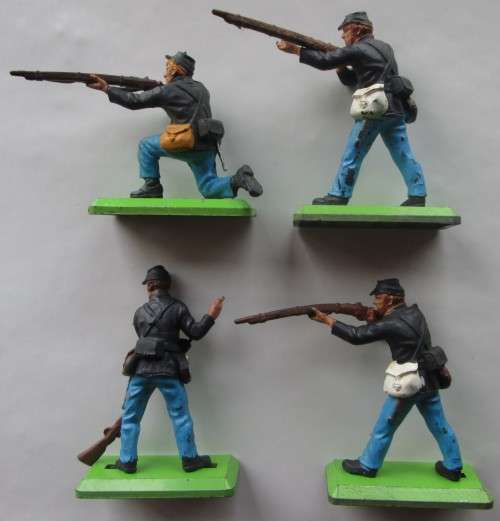 Britains Ltd 1971 Deetail Soldiers (Lot) Vintage