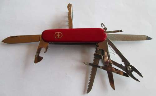 VICTORINOX OFFICIER SUISSE SWISS CHAMP ARMY KNIFE