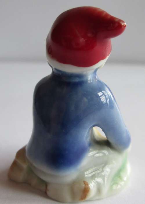 WADE LEPRECHAUN LUCKY FAIRY FOLK CROCK O' GOLD 1960 SECOND VERSION (SEE DESCRIPTION)