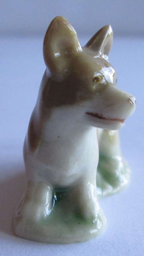 WADE CORGI FIRST WHIMSIES SET SEVEN PEDIGREE DOGS 1957-1961 (SEE DESCRIPTION)