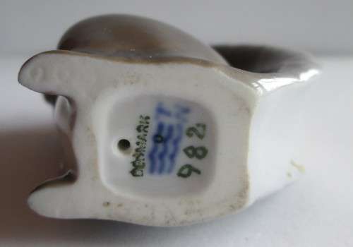 ROYAL COPENHAGEN SQUIRREL #982 DENMARK FIGURINE (SEE DESCRIPTION)