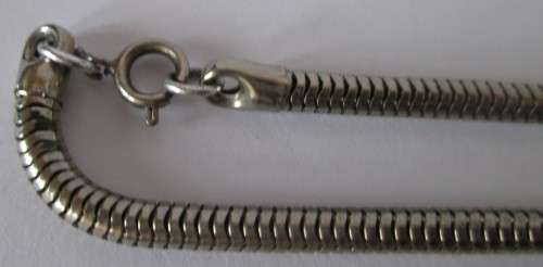 SOLID CHAIN NECKLACE