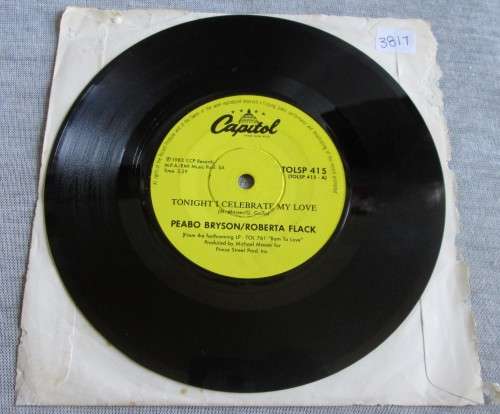 PEABO BRYSON/ROBERTA FLACK - 1983 TONIGHT I CELEBRATE MY LOVE/ BORN TO LOVE 45 RPM RECORD - A3508
