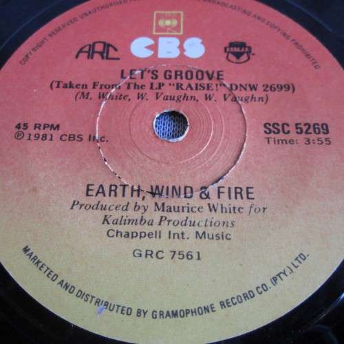 EARTH WIND FIRE - LETS GROOVE 1981 (SSC 5269) 45 RPM RECORD