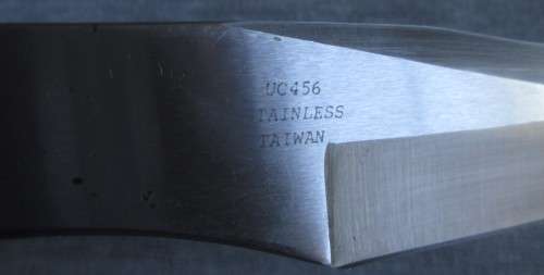 GIL HIBBEN - 456 STAINLESS KNIFE / TAIWAN WITH POUCH