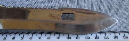 SURVIVAL KNIFE WITH SLINGSHOT / COMPASS AND MEDIC TUBE