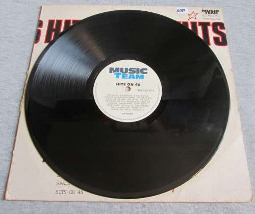 HITS ON 46 - MUSIC TEAM (TEAM 33 (L) 102) VINYL LP RECORD - A3119