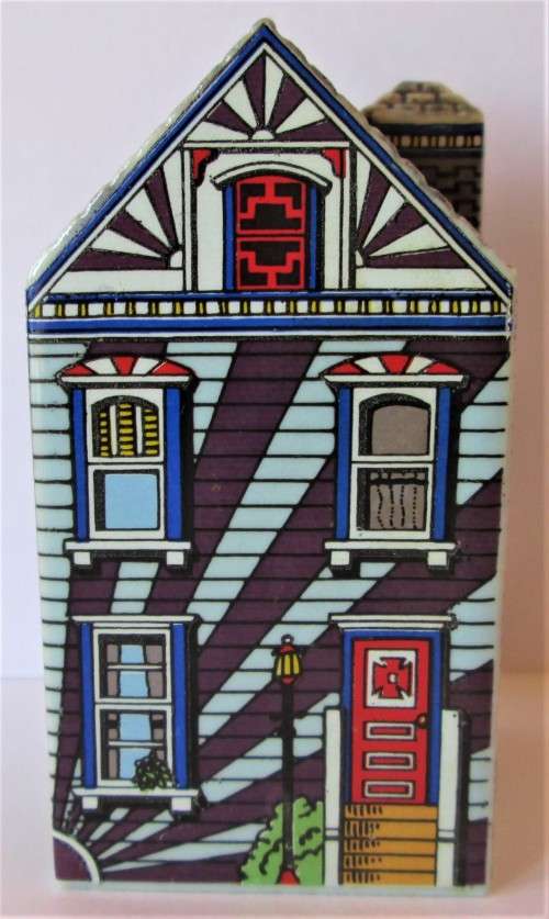 WADE MINI MANSIONS BLUE LADY - CARRYER CRAFT OF CALIFORNIA 1984 - 1986 (SEE DESCRIPTION)