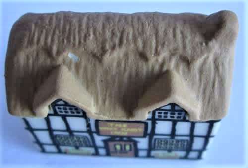 WADE WHY KNOTT INN WHIMSEY-ON-WHY SET ONE 1980-1981 (SEE DESCRIPTION)