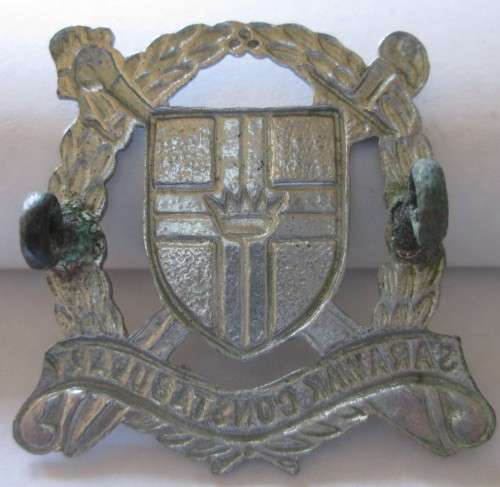 SARAWAK CONSTABULARY - WITH OLD SSARAWAK FLAG EMBLEM BADGE - RAK432