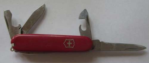 VICTORINOX POCKET KNIFE SWITZERLAND - RAK105