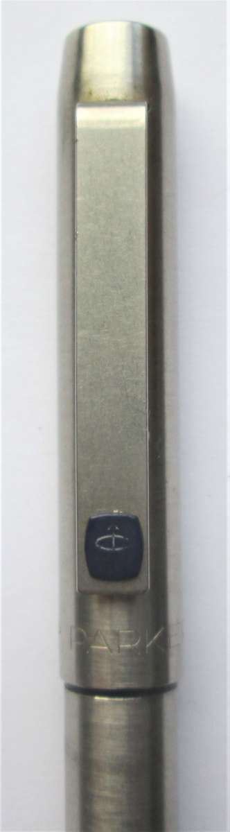 ENGLAND MADE PARKER PEN - RAKA/31