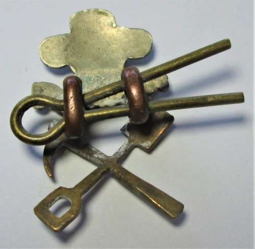 61st PRINCE OF WALES 1906-1922 OWN PIONEERS COLLAR BADGE - RAKM/144