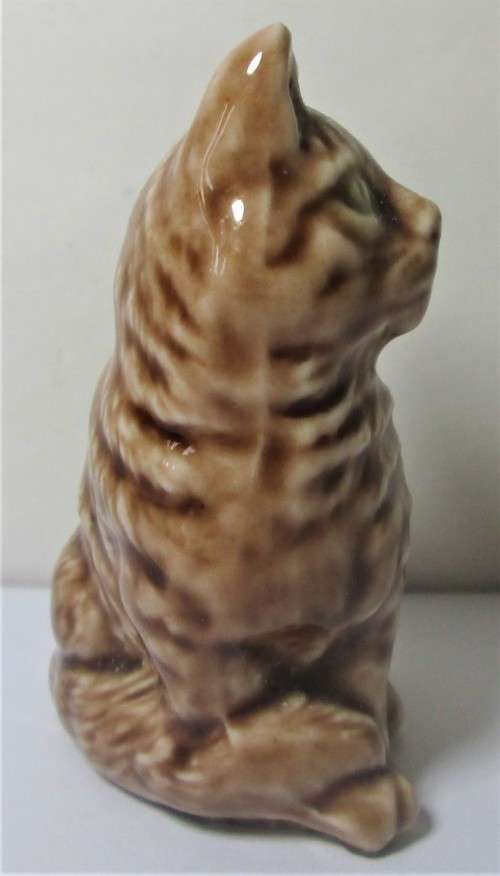 Tabby Cat 1974 to 1981 The Wade Cat and Puppie Dishes