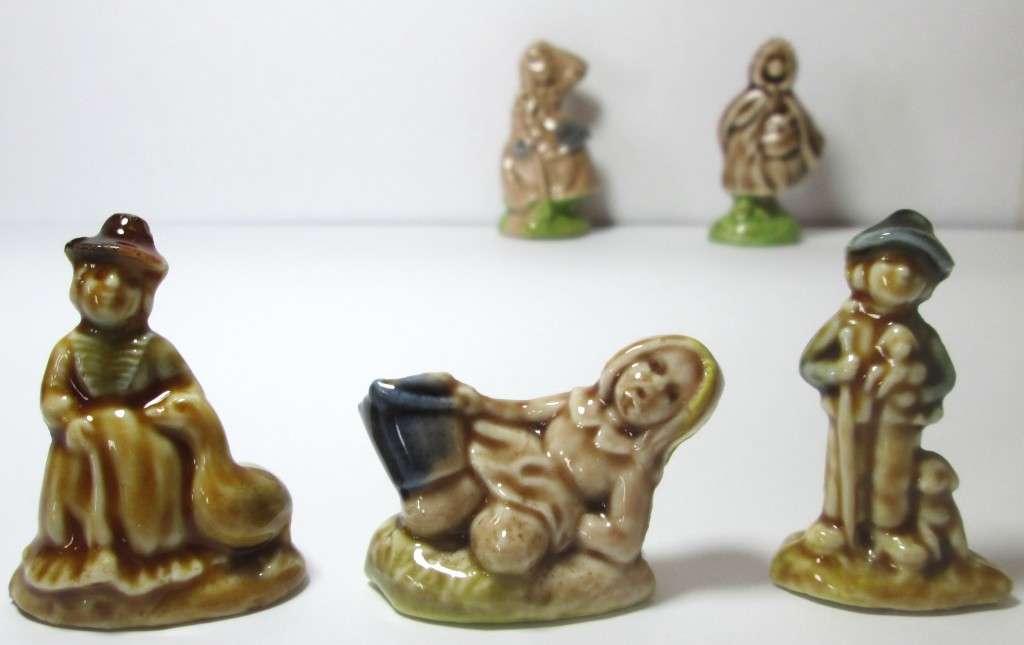 Wade Miniature Nursery Figurines 1971 to 1979
