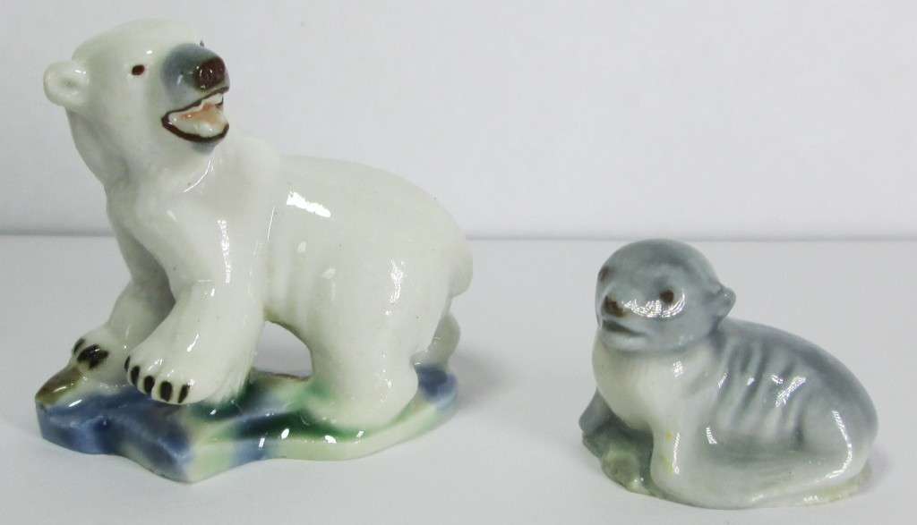 Polar Bear and Baby Seal 1956 to 1959 Wade Polar Animals