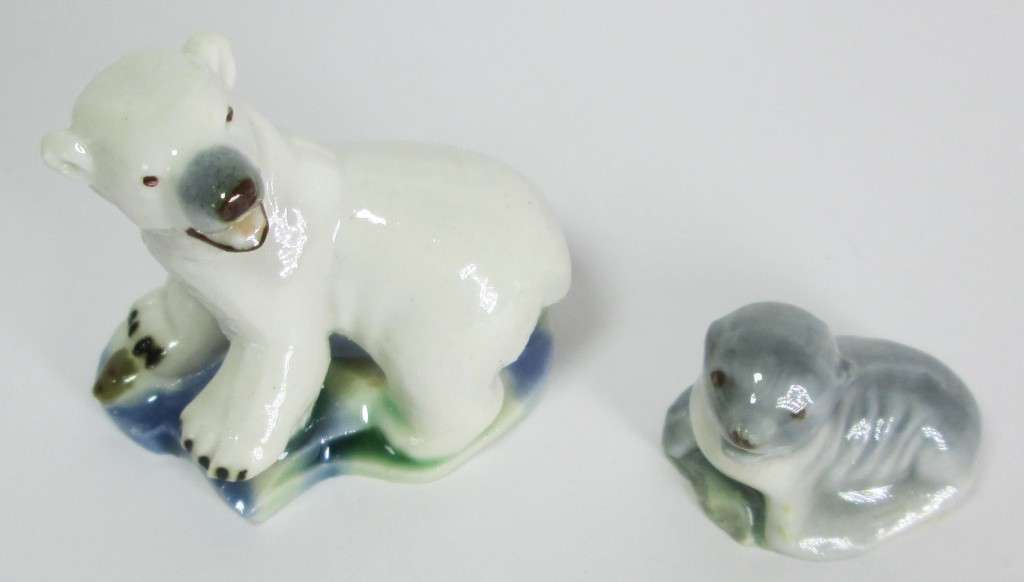 Polar Bear and Baby Seal 1956 to 1959 Wade Polar Animals