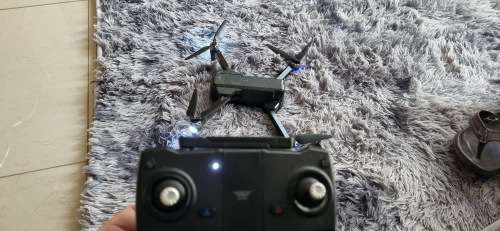 SJRC F11 folding drone