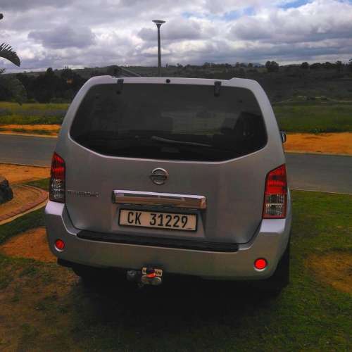 Bargain!!! Nissan Pathfinder - 4.0L V6 LE 4x4 Automatic ~ Fullhouse!!