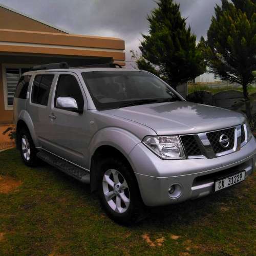 Bargain!!! Nissan Pathfinder - 4.0L V6 LE 4x4 Automatic ~ Fullhouse!!