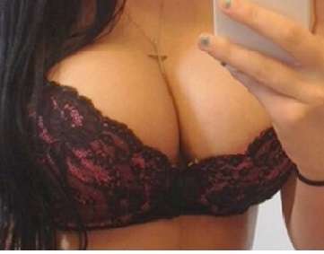 BUST MAXX PILLS FOR BREAST FIX AND ENHANCEMENT