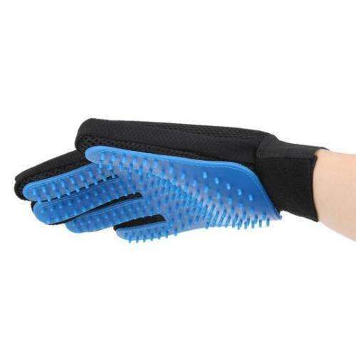 True Touch Deshedding Glove for Dogs and cats
