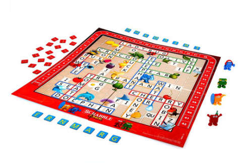 SCRABBLE JUNIOR  DOUBLE SIDED BOARD GAME