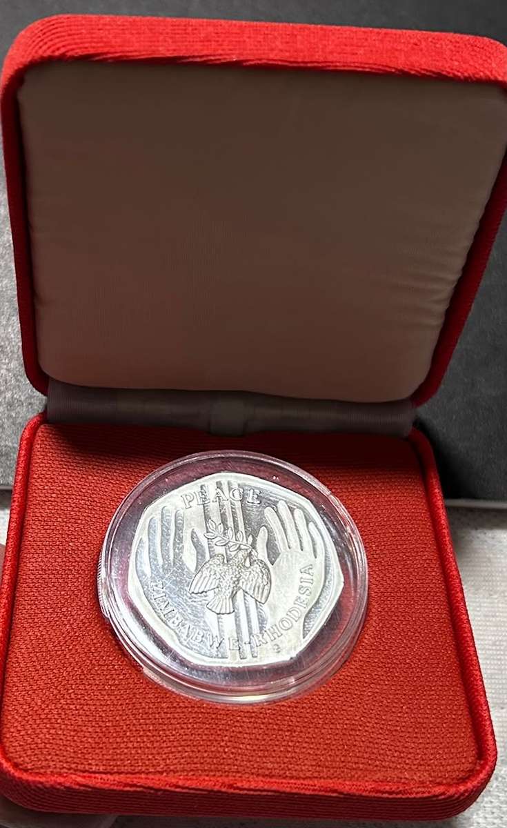 Zimbabwe/Rhodesia Fine Silver (99,9%) Peace Medallion Number 513/1500