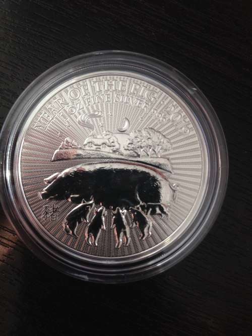 2019   THE BRITISH  CHINESE  LUNAR YEAR OF THE PIG  PURE SILVER COIN