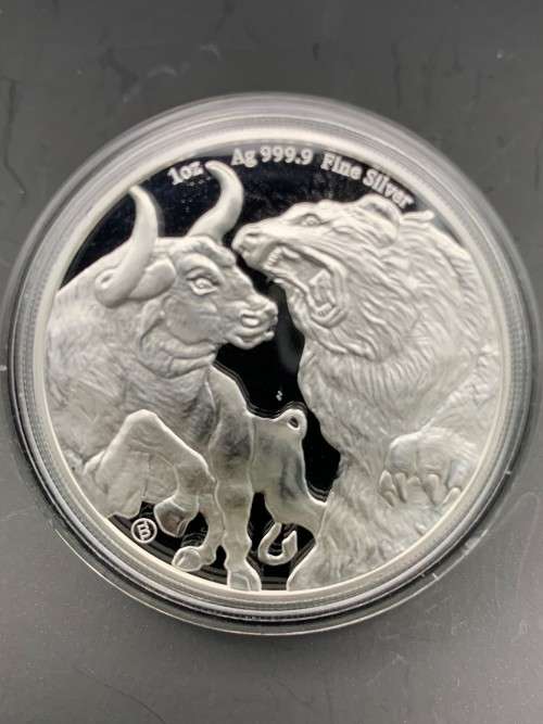 2022  TOKELAU 1oz    BULL / BEAR  COIN  IN 999.9%  .PURE SOLID SILVER .  LIMITED EDITION