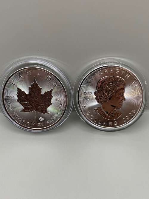 (  SPECIAL EDITION  )  2023   MAPLE LEAF -  REIGN OF QUEEN ELIZABETH -   DATE ENGRAVED  CAPSULED