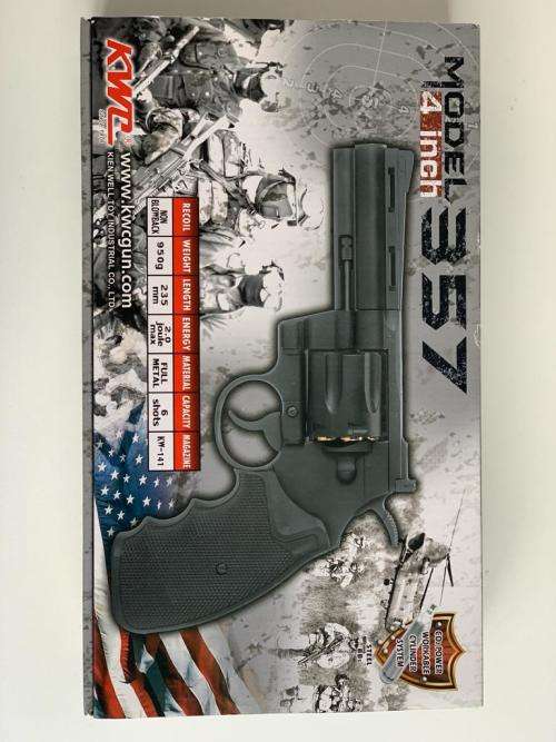 KWC 357  Revolver 4 inch. 4.5MM .Full Metal
