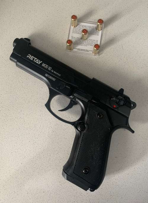 Combo mod92 include 5 pepper bullets and holster