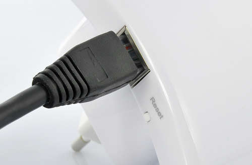 Wall Powered Wireless Signal Repeater and WiFi Access Point with WPS