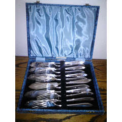 Boxed Set of 6 Fish knives & Forks. EPNS.