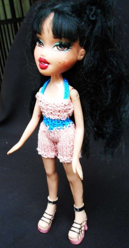 Bratz doll Jade in sandals and beautiful little jumpsuit knitted for her reduced price