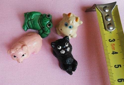 collectable small animal figures for printers tray