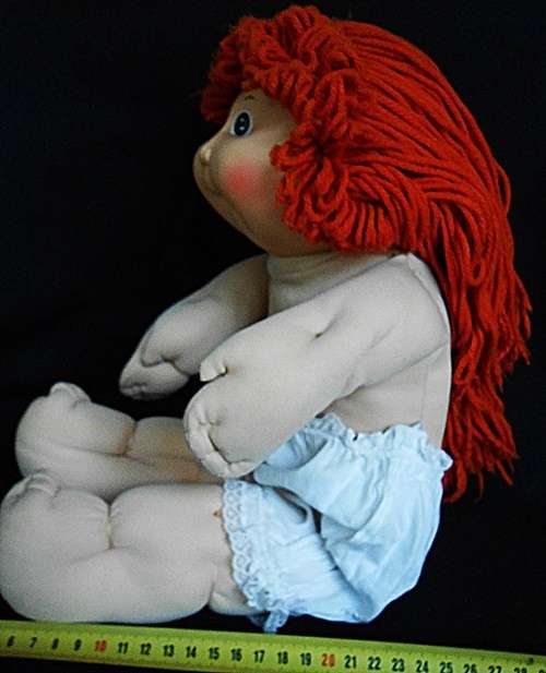 collectable  original cabbage patch doll in good condition