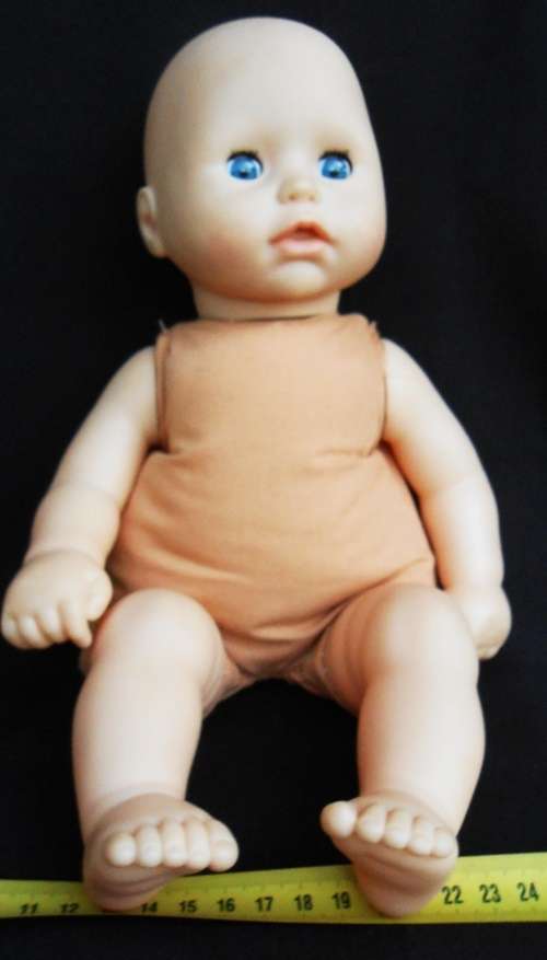 Zapf Doll ZFC 14 A  could be baby annabell 2011