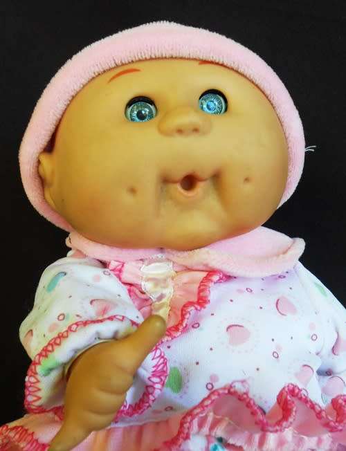 cabbage patch doll by uneeda collectable