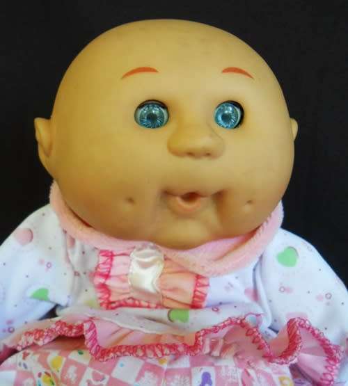 cabbage patch doll by uneeda collectable