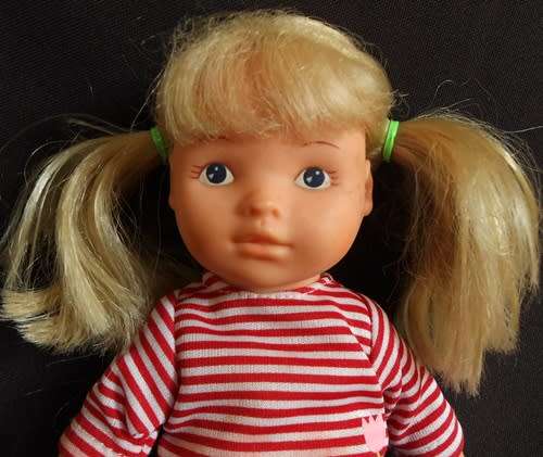 Simba doll Madeleine 20 cm marked STHK 103 original clothes Price reduced