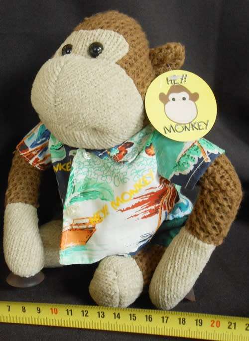 HEY-MONKEY-WITH-CLOTHES NEW-KNITTED-CHIMP-SOFT-TOY-TQ14 9AE-Window-Suct