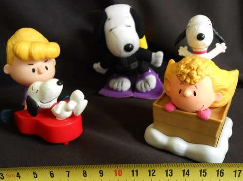 Snoopy figures from the Peanuts made for McDonalds toys 3 toys