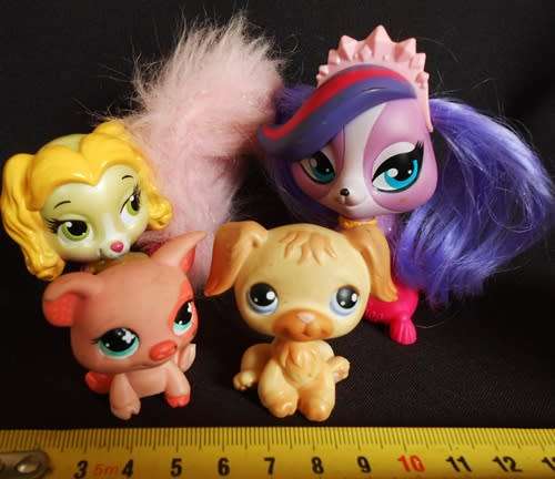 Littlest Pet Shop four figures