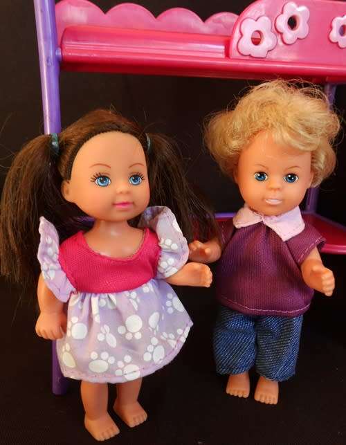 Two Evi Love dolls plus dollhouse furniture by Simba toys Relisted because of non payment
